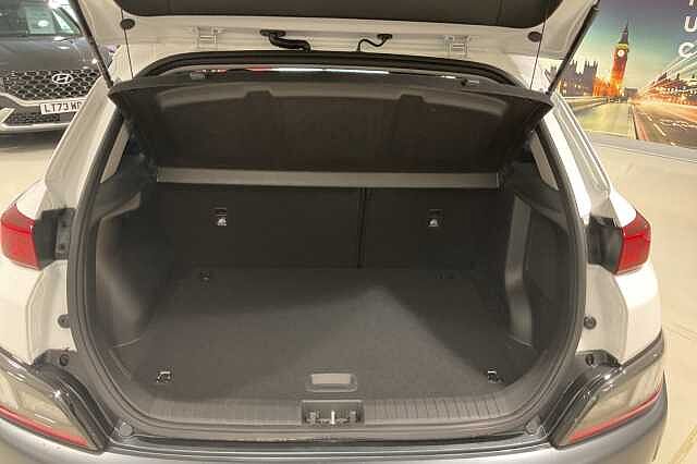 Hyundai KONA 1.6 GDi Hybrid Premium 5dr DCT White