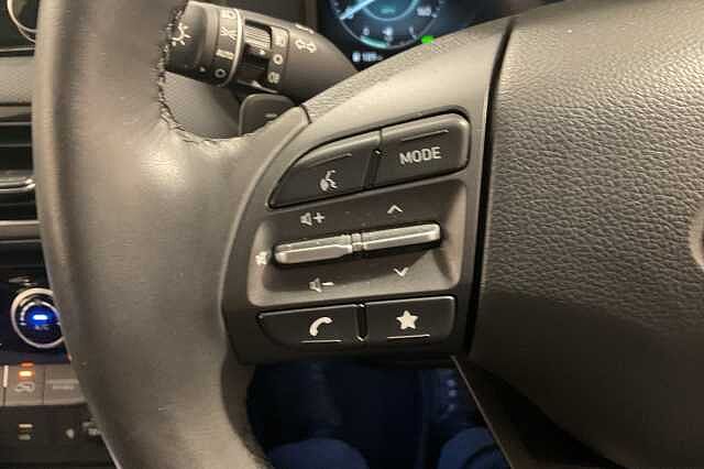 Hyundai KONA 1.6 GDi Hybrid Premium 5dr DCT White