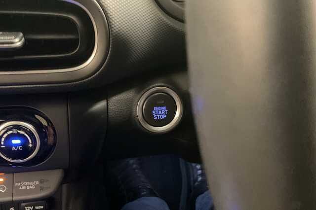 Hyundai KONA 1.6 GDi Hybrid Premium 5dr DCT White