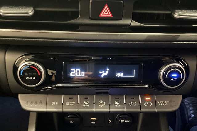 Hyundai KONA 1.6 GDi Hybrid Premium 5dr DCT White