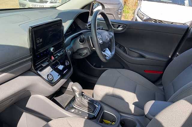 Hyundai IONIQ 1.6 GDi Hybrid Premium 5dr DCT