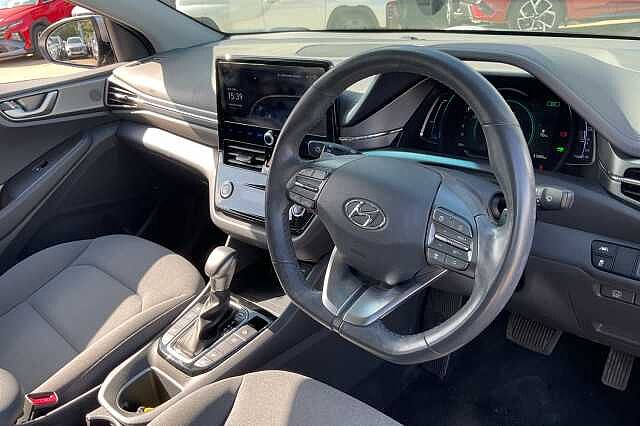 Hyundai IONIQ 1.6 GDi Hybrid Premium 5dr DCT