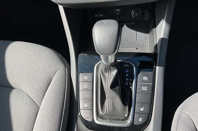 Hyundai IONIQ 1.6 GDi Hybrid Premium 5dr DCT