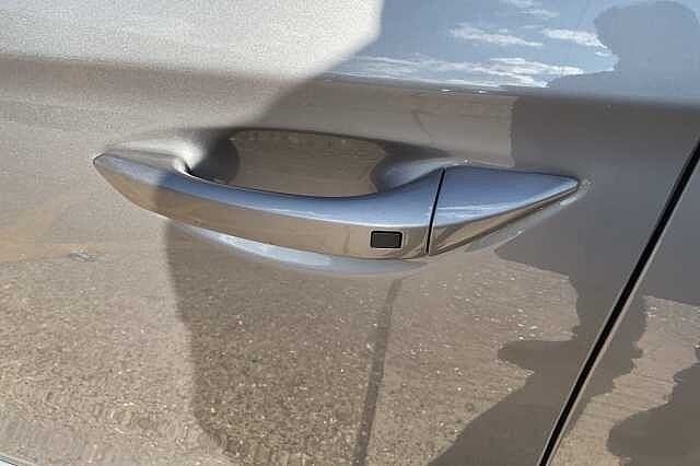 Hyundai IONIQ 1.6 GDi Hybrid Premium 5dr DCT