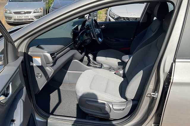Hyundai IONIQ 1.6 GDi Hybrid Premium 5dr DCT