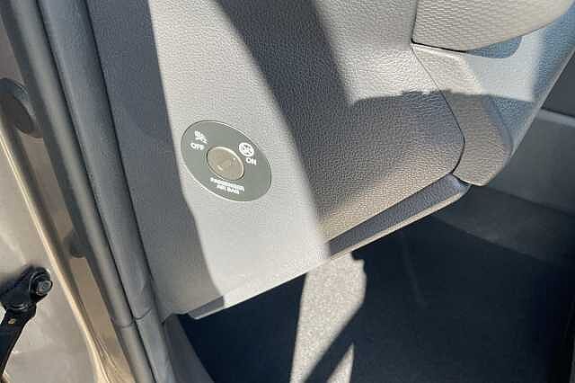 Hyundai IONIQ 1.6 GDi Hybrid Premium 5dr DCT