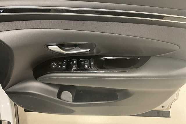 Hyundai TUCSON 1.6 TGDi Plug-in Hybrid Ultimate 5dr 4WD Auto White