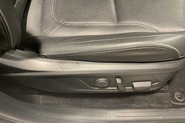 Hyundai TUCSON 1.6 TGDi Plug-in Hybrid Ultimate 5dr 4WD Auto White