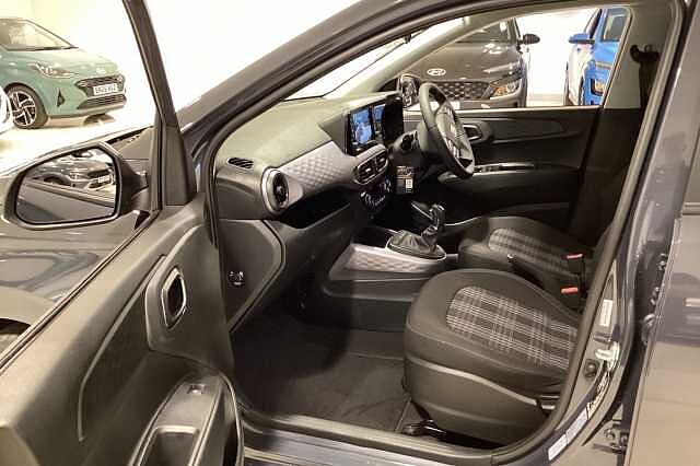 Hyundai i10 1.0 [63] Premium 5dr Auto [Nav]