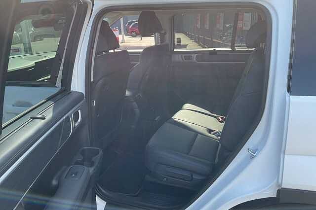 Hyundai SANTA FE 1.6 TGDi Plug-in Hybrid Premium 5dr 4WD Auto White