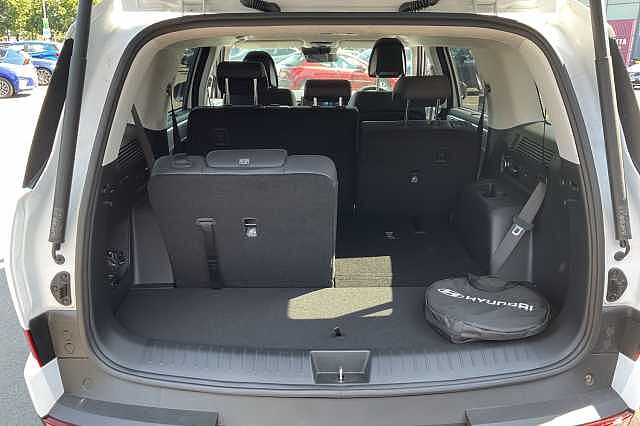 Hyundai SANTA FE 1.6 TGDi Plug-in Hybrid Premium 5dr 4WD Auto White