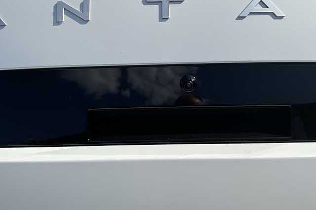Hyundai SANTA FE 1.6 TGDi Plug-in Hybrid Premium 5dr 4WD Auto White