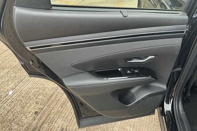 Hyundai TUCSON 1.6 TGDi Hybrid 230 Ultimate 5dr 2WD Auto Black
