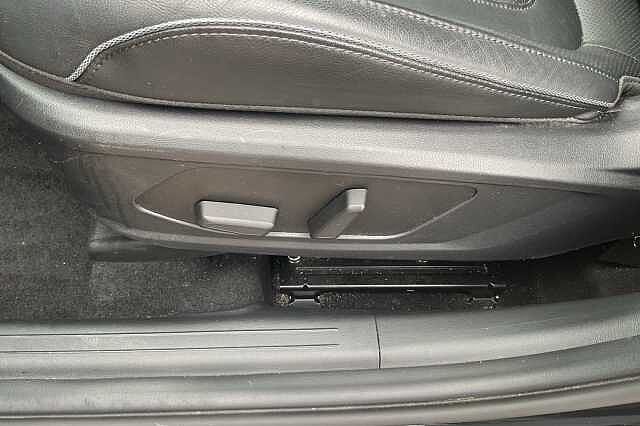 Hyundai TUCSON 1.6 TGDi Hybrid 230 Ultimate 5dr 2WD Auto Black