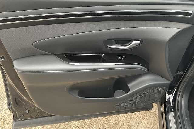 Hyundai TUCSON 1.6 TGDi Hybrid 230 Ultimate 5dr 2WD Auto Black
