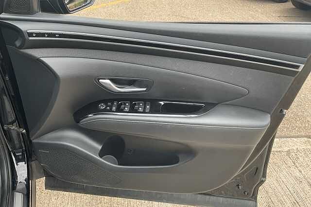 Hyundai TUCSON 1.6 TGDi Hybrid 230 Ultimate 5dr 2WD Auto Black