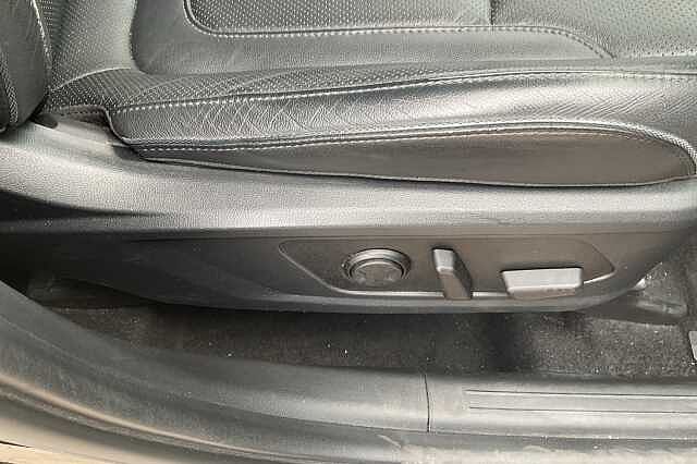 Hyundai TUCSON 1.6 TGDi Hybrid 230 Ultimate 5dr 2WD Auto Black