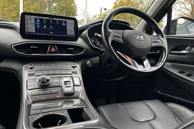Hyundai SANTA FE 1.6 TGDi Plug-in Hybrid Premium 5dr 4WD Auto Black