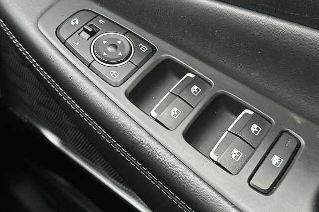 Hyundai SANTA FE 1.6 TGDi Plug-in Hybrid Premium 5dr 4WD Auto Black