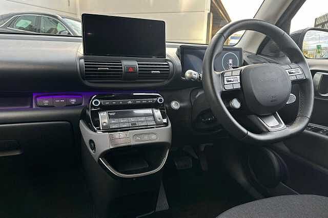 Hyundai INSTER 85kW 02 49kWh 5dr Auto Pearl - Abyss black