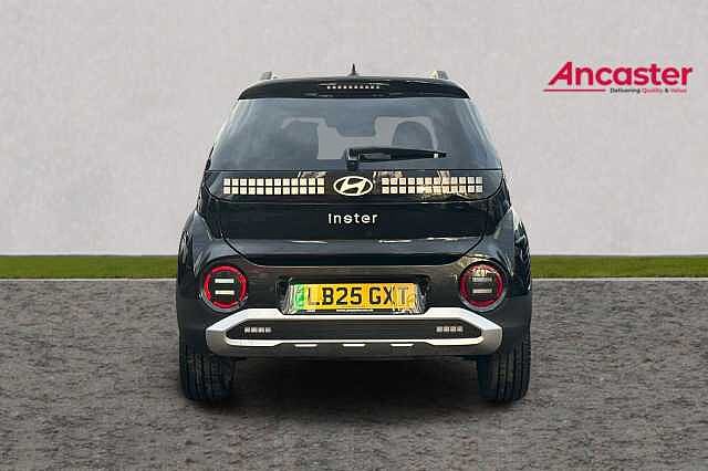 Hyundai INSTER 85kW 02 49kWh 5dr Auto Pearl - Abyss black