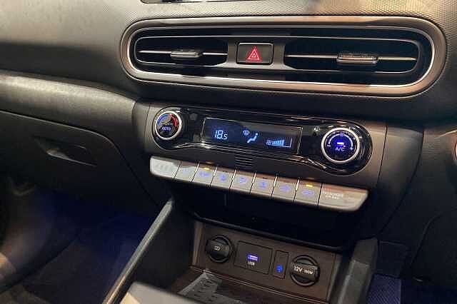 Hyundai KONA 1.6 GDi Hybrid Ultimate 5dr DCT Phantom Black