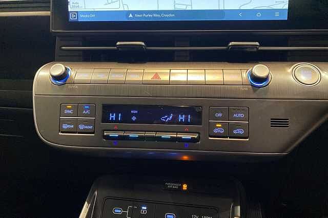 Hyundai KONA 1.6T 138 Advance 5dr DCT Pearl - Abyss black