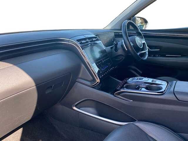 Hyundai TUCSON 1.6 TGDi Plug-in Hybrid Ultimate 5dr 4WD Auto Phantom black