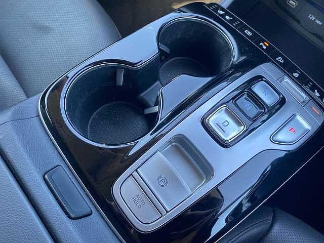 Hyundai TUCSON 1.6 TGDi Plug-in Hybrid Ultimate 5dr 4WD Auto Phantom black