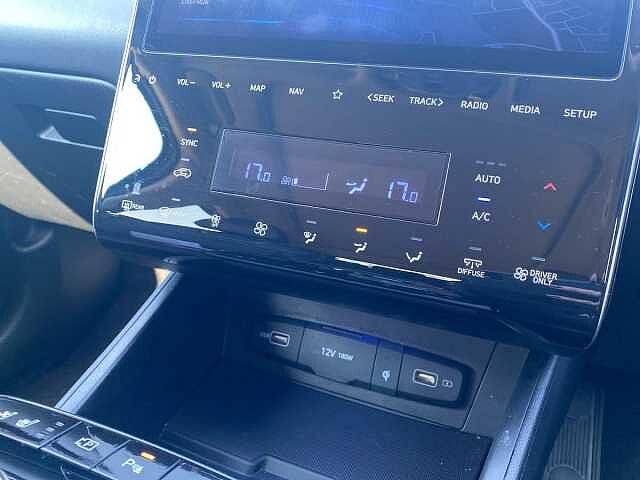 Hyundai TUCSON 1.6 TGDi Plug-in Hybrid Ultimate 5dr 4WD Auto Phantom black