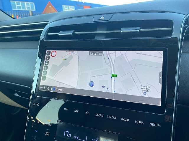 Hyundai TUCSON 1.6 TGDi Plug-in Hybrid Ultimate 5dr 4WD Auto Phantom black