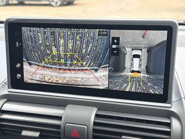 Hyundai INSTER 85kW Cross 49kWh 5dr Auto