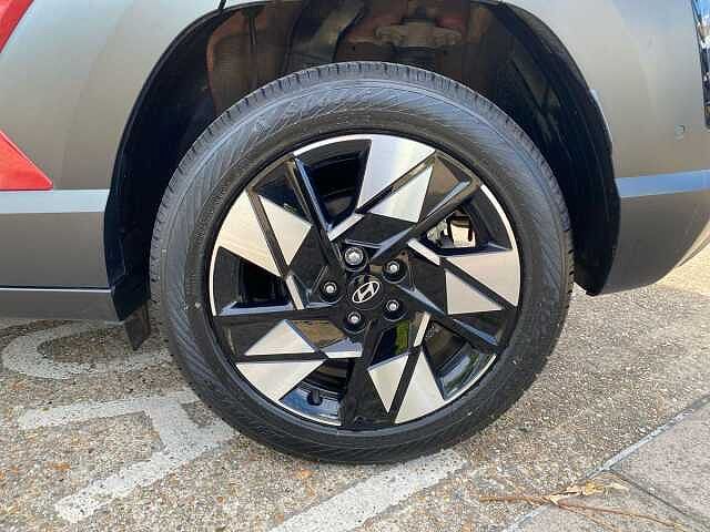 Hyundai KONA 1.6 GDi Hybrid Ultimate 5dr DCT Ultimate red