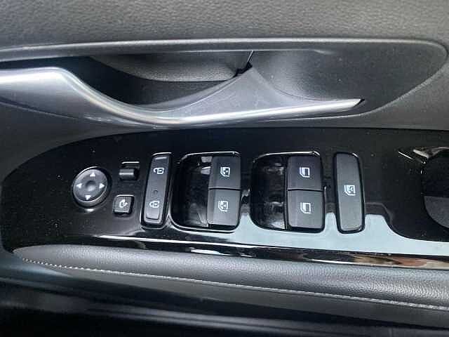 Hyundai TUCSON 1.6 TGDi Hybrid 230 SE Connect 5dr 2WD Auto