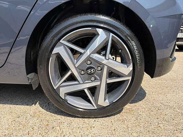 Hyundai I20 1.0T GDi 90 Tech Line 5dr Pearl - Aurora grey
