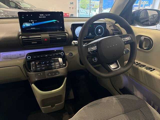 Hyundai INSTER 85kW 02 49kWh 5dr Auto Pearl - Abyss black