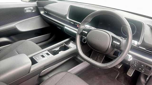 Hyundai IONIQ 6 77.4KWH PREMIUM SALOON 4DR ELECTRIC AUTO AWD (325 PS)