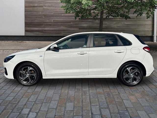 Hyundai i30 1.0 T-GDI MHEV SE CONNECT HATCHBACK 5DR PETROL HYBRID MANUAL EURO 6 (S/S) (120 P