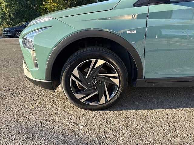 Hyundai BAYON 1.0 T-GDI MHEV SE CONNECT SUV 5DR PETROL HYBRID MANUAL EURO 6 (S/S) (100 PS) Mangrove Green