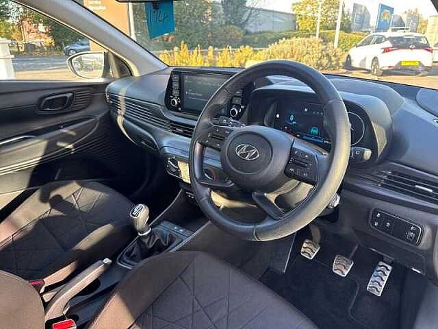 Hyundai BAYON 1.0 T-GDI MHEV SE CONNECT SUV 5DR PETROL HYBRID MANUAL EURO 6 (S/S) (100 PS) Mangrove Green