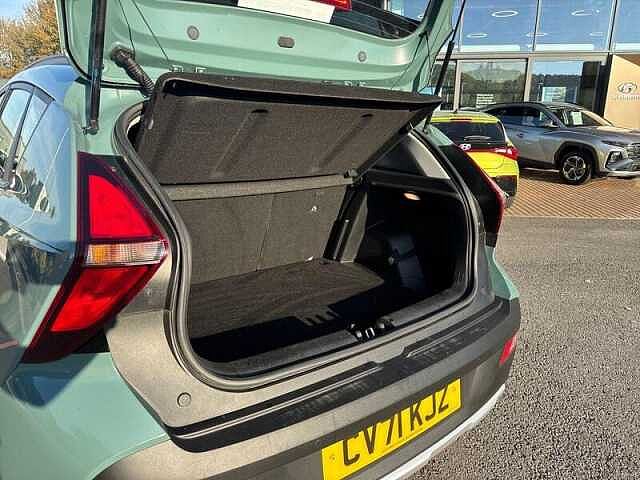Hyundai BAYON 1.0 T-GDI MHEV SE CONNECT SUV 5DR PETROL HYBRID MANUAL EURO 6 (S/S) (100 PS) Mangrove Green