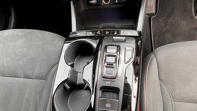 Hyundai TUCSON 1.6 H T-GDI N LINE S SUV 5DR PETROL HYBRID AUTO EURO 6 (S/S) (230 PS) Engine Red