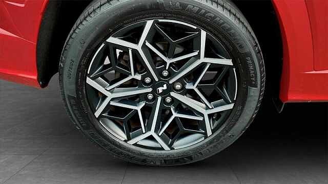 Hyundai TUCSON 1.6 H T-GDI N LINE S SUV 5DR PETROL HYBRID AUTO EURO 6 (S/S) (230 PS) Engine Red