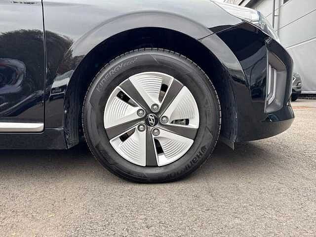 Hyundai IONIQ 1.6 H-GDI SE CONNECT HATCHBACK 5DR PETROL HYBRID DCT EURO 6 (S/S) (141 PS) Black