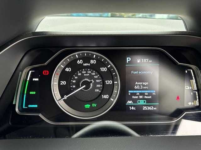 Hyundai IONIQ 1.6 H-GDI SE CONNECT HATCHBACK 5DR PETROL HYBRID DCT EURO 6 (S/S) (141 PS) Black