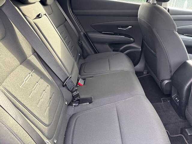 Hyundai TUCSON 1.6 T-GDi Advance SUV 5dr Petrol Manual Euro 6 (s/s) (160 ps) Atlas White