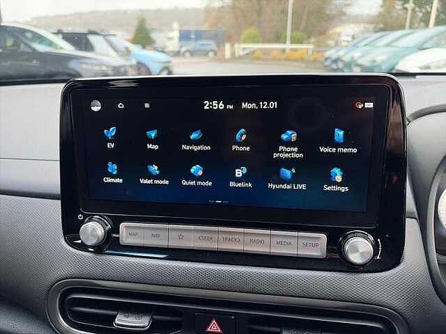 Hyundai KONA 64kWh Premium SUV 5dr Electric Auto (10.5kW Charger) (204 ps) Surfy Blue