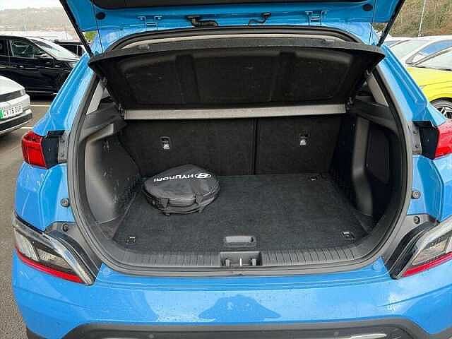 Hyundai KONA 64kWh Premium SUV 5dr Electric Auto (10.5kW Charger) (204 ps) Surfy Blue