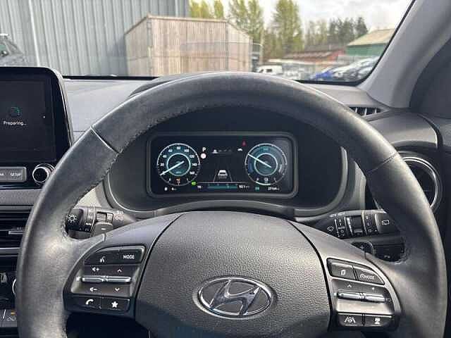 Hyundai KONA 1.6 h-GDi Ultimate SUV 5dr Petrol Hybrid DCT Euro 6 (s/s) (141 ps)