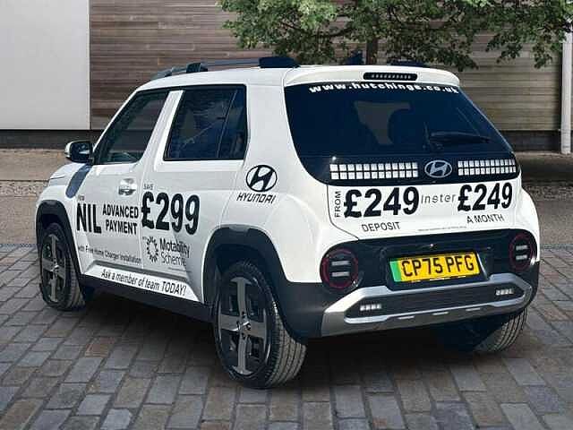 Hyundai INSTER 5dr Hat 85kw 2 49kwh Atlas White